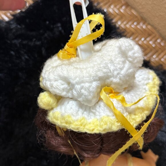 Vintage Crochet Doll Feather Duster Cover  Yellow And White - Picture 7 of 9